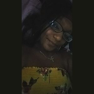 Meet your Posher, Gloria